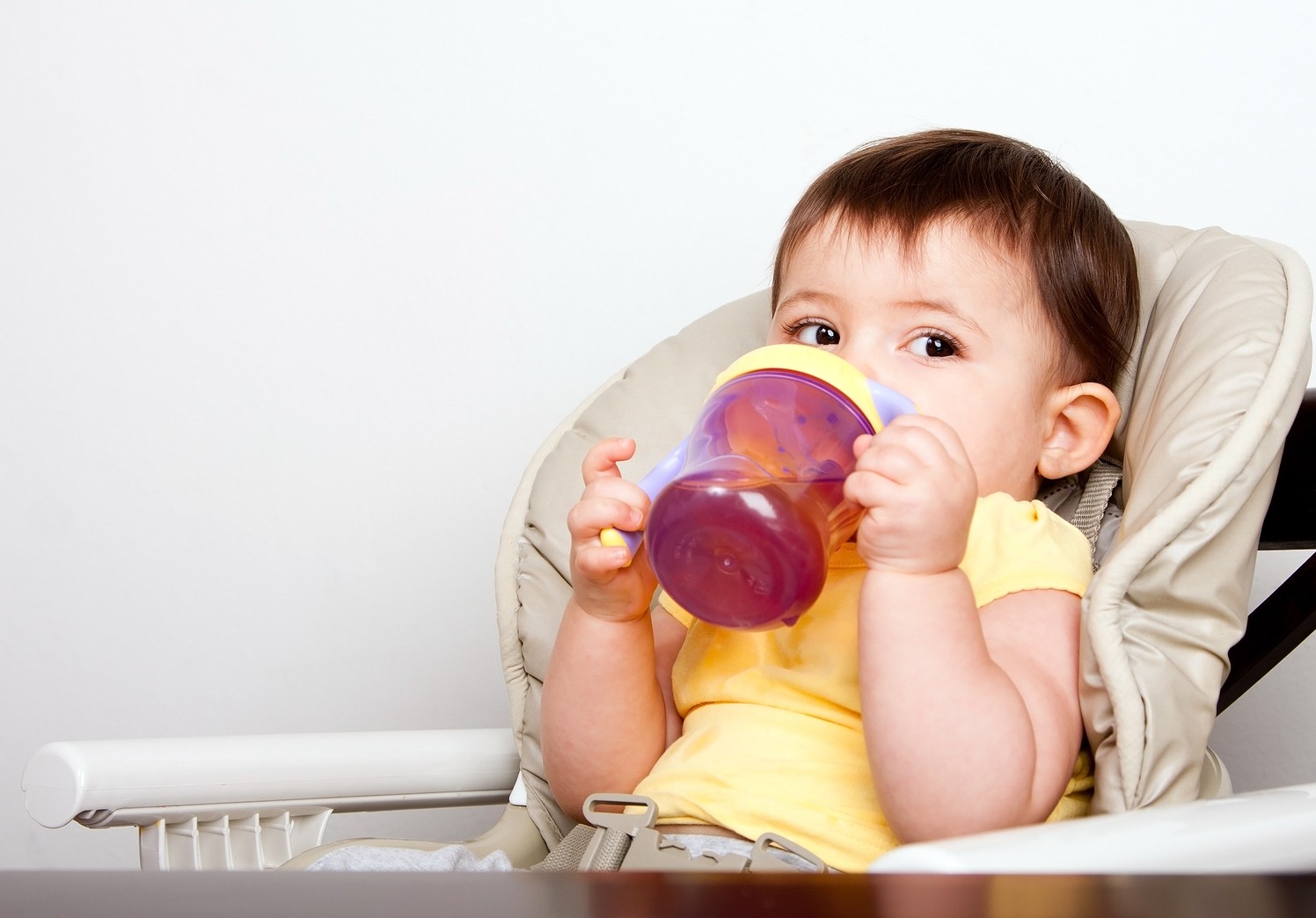 How to Teach Your Baby to Drink from a Straw - Your Kid's Table